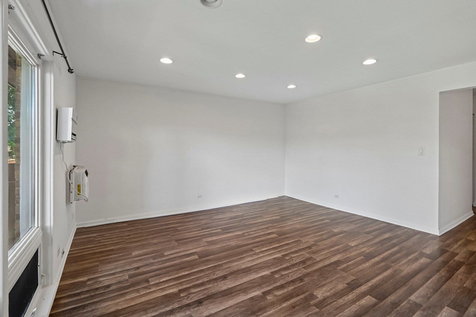 2220 Arbor Circle, #25, Downers Grove, IL 60515 2220 Arbor Circle, #25, Downers Grove, IL 60515