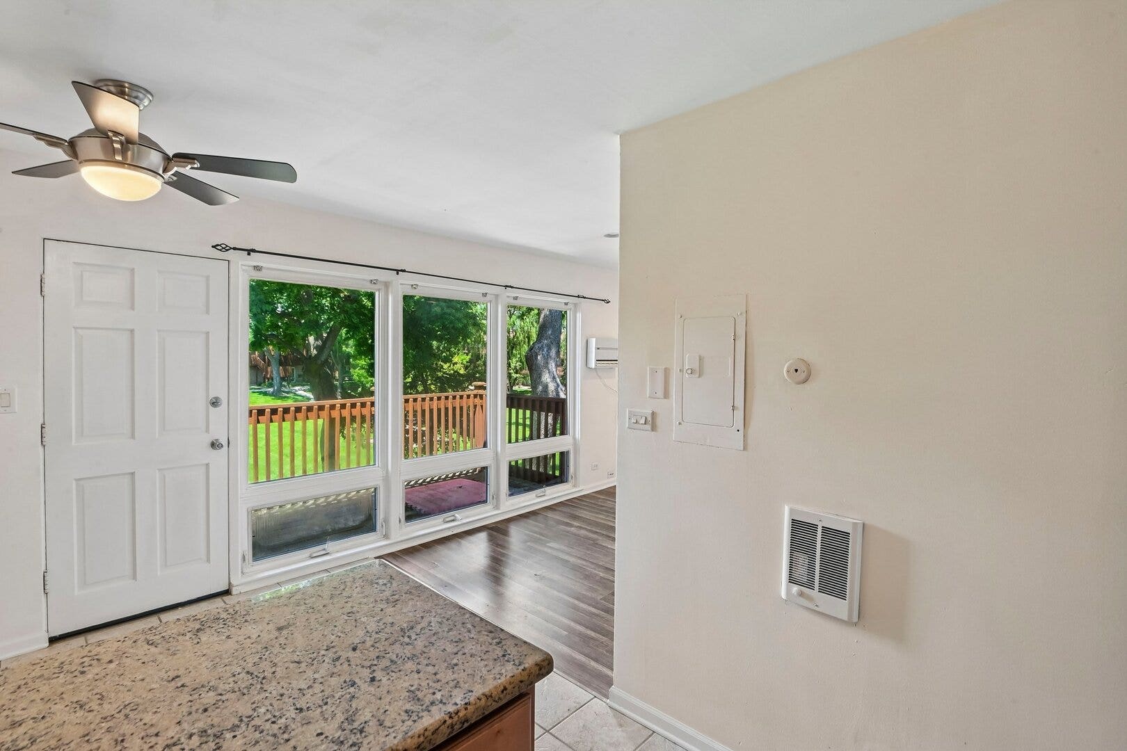 2220 Arbor Circle, #25, Downers Grove, IL 60515 2220 Arbor Circle, #25, Downers Grove, IL 60515