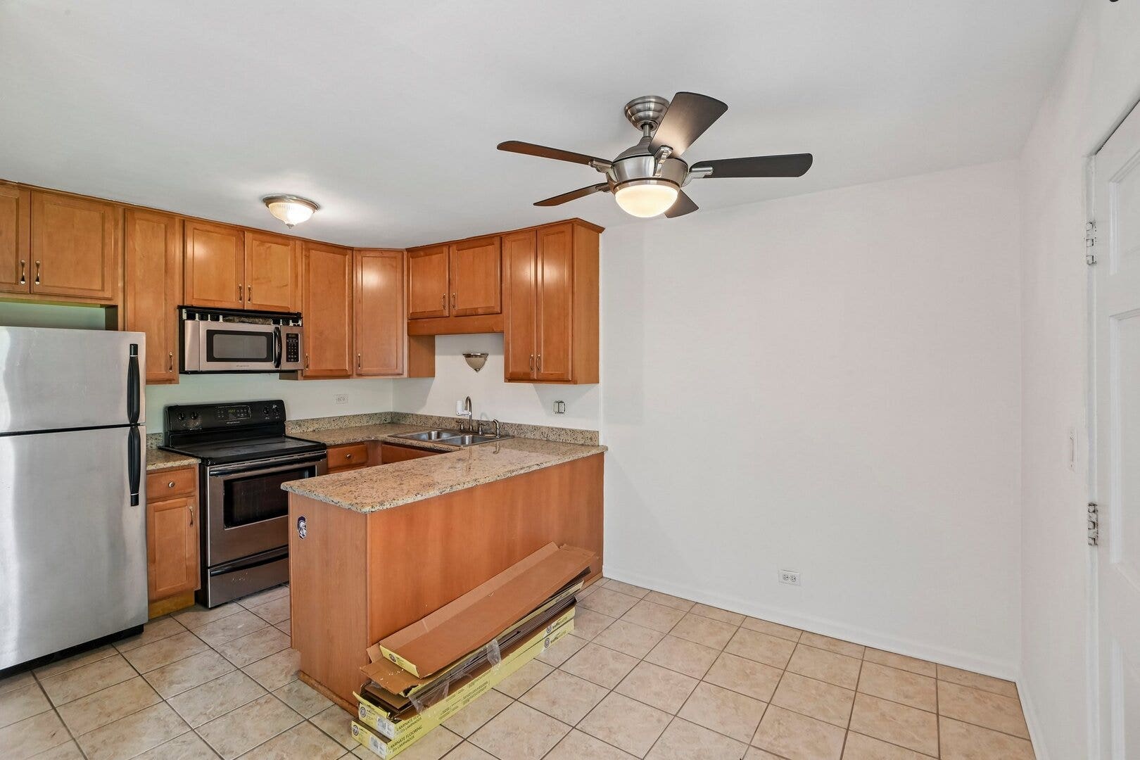 2220 Arbor Circle, #25, Downers Grove, IL 60515 2220 Arbor Circle, #25, Downers Grove, IL 60515