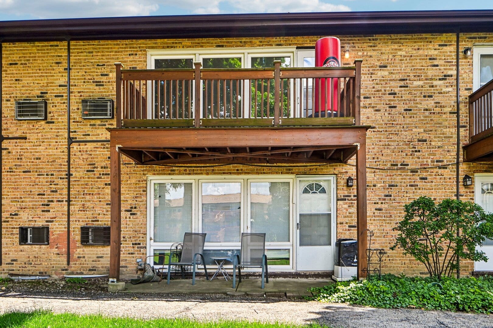 2220 Arbor Circle, #25, Downers Grove, IL 60515 2220 Arbor Circle, #25, Downers Grove, IL 60515