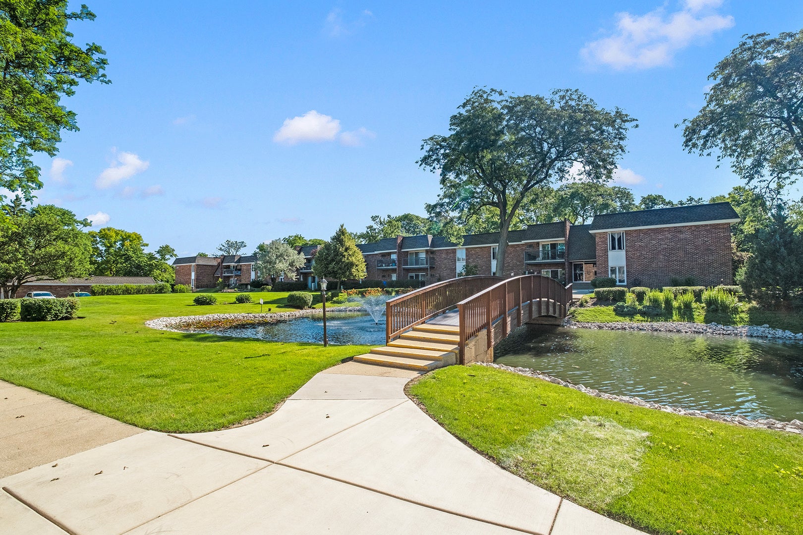 3913 Saratoga Avenue, #G-204, Downers Grove, IL 60515 3913 Saratoga Avenue, #G-204, Downers Grove, IL 60515