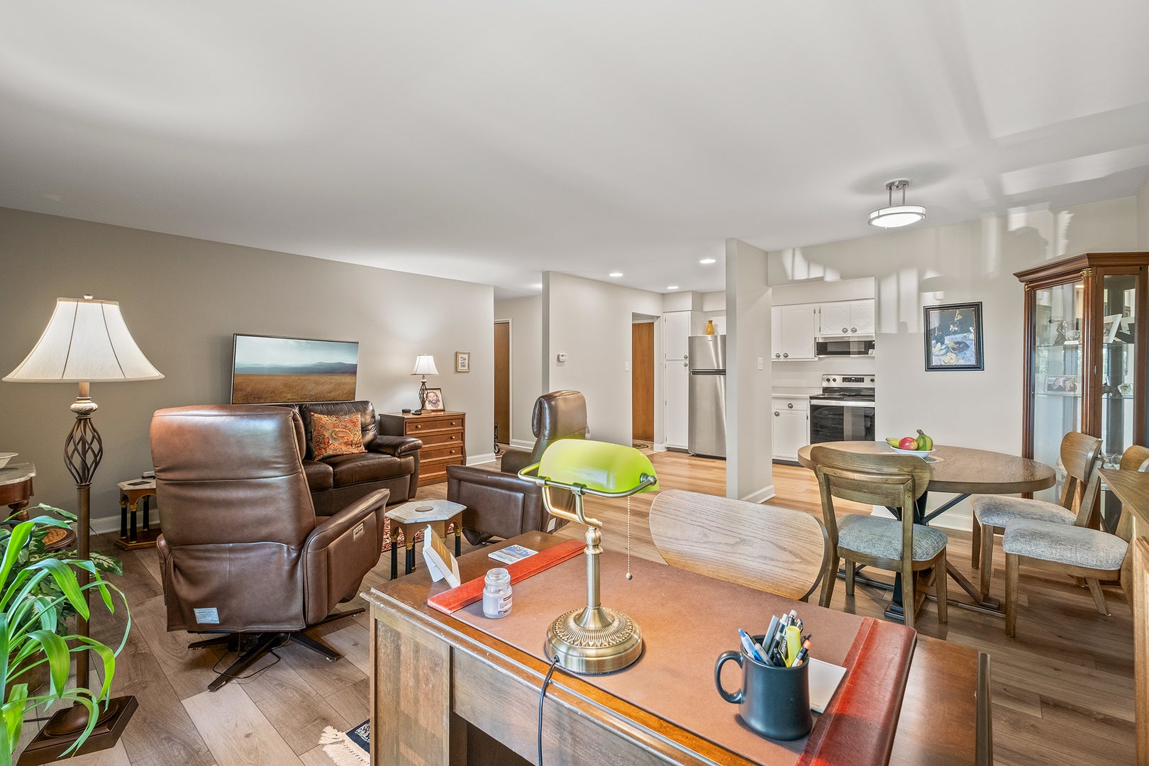 3913 Saratoga Avenue, #G-204, Downers Grove, IL 60515 3913 Saratoga Avenue, #G-204, Downers Grove, IL 60515