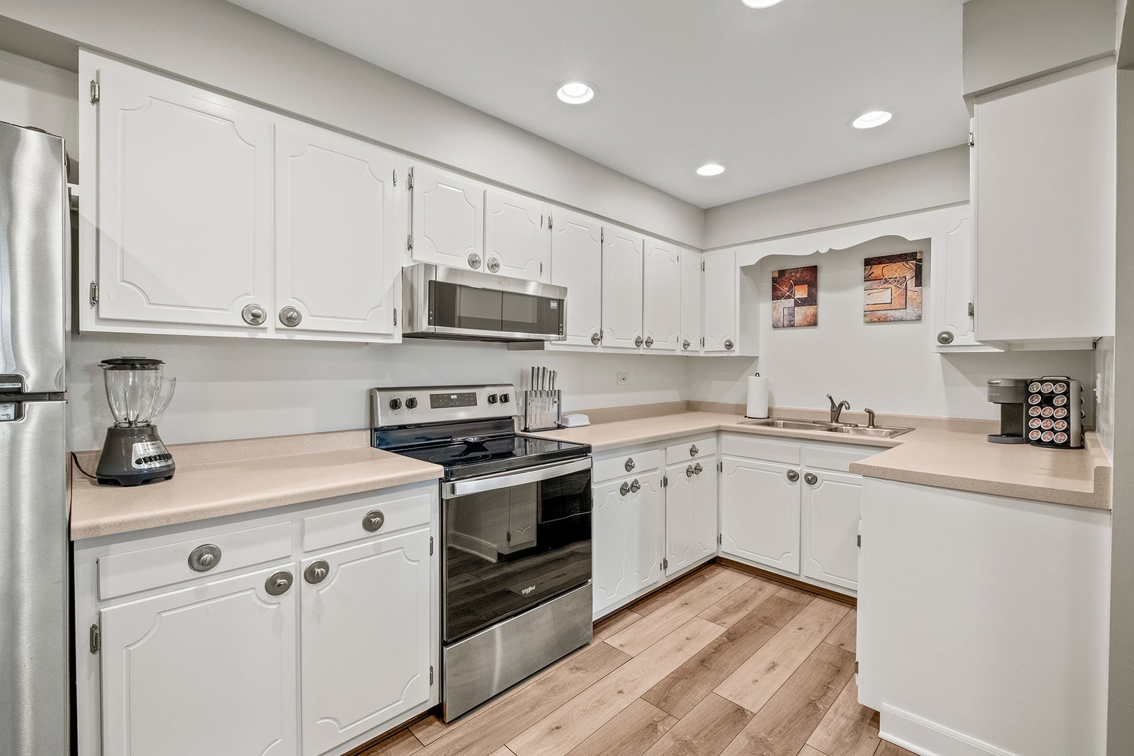 3913 Saratoga Avenue, #G-204, Downers Grove, IL 60515 3913 Saratoga Avenue, #G-204, Downers Grove, IL 60515