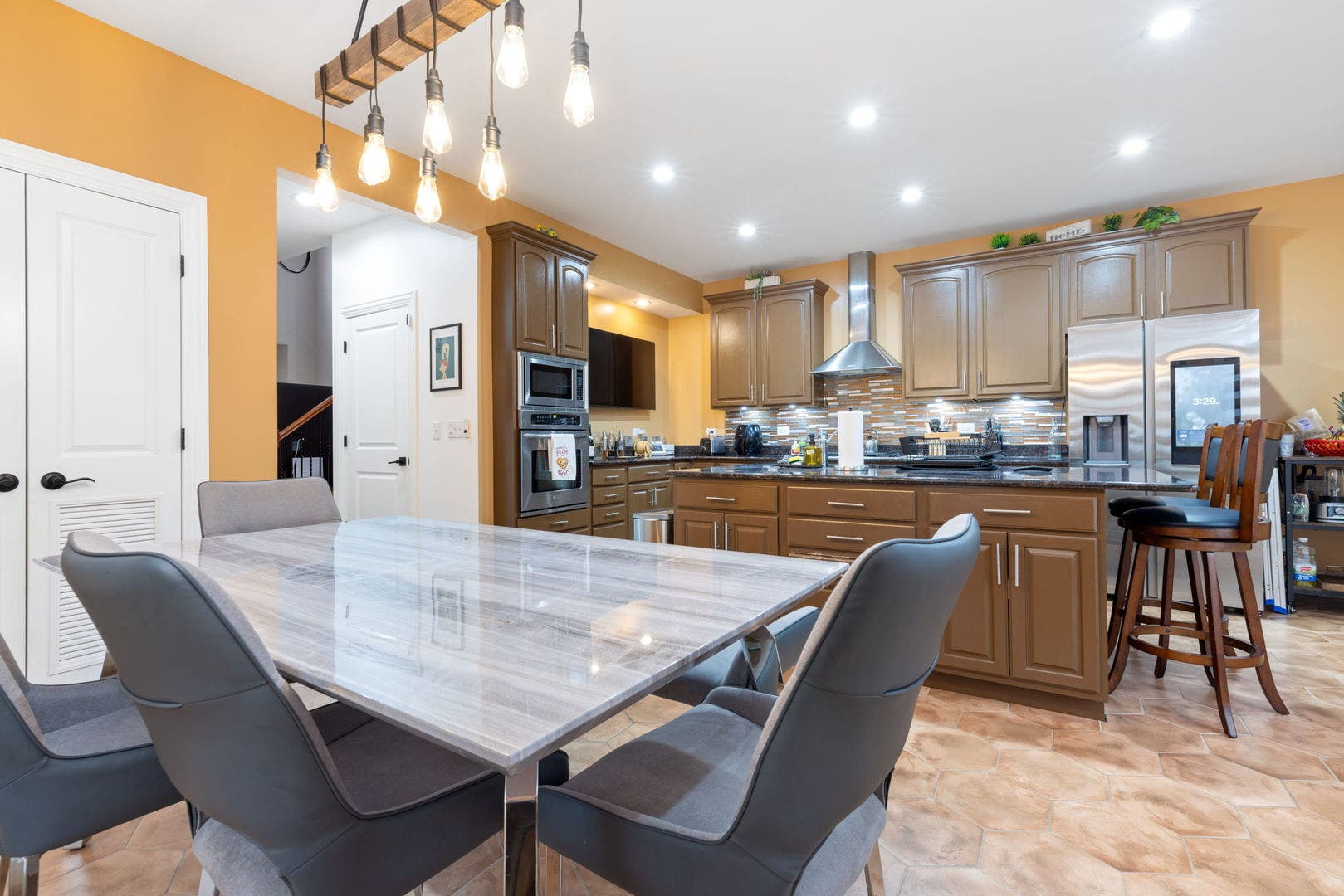 7019 168th Street, Tinley Park, IL 60477