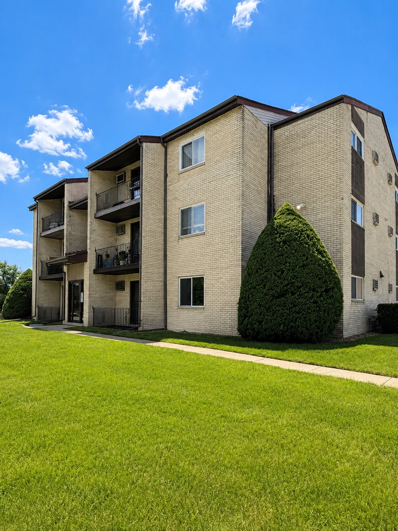 9865 Cordoba Court, #1B, Orland Park, IL 60462 9865 Cordoba Court, #1B, Orland Park, IL 60462