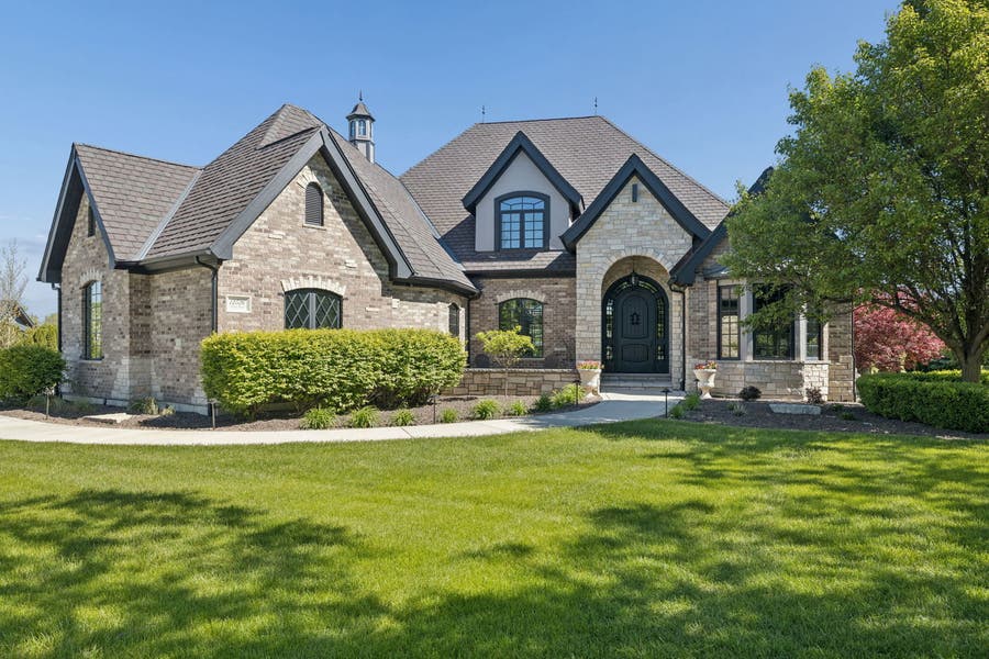 Property photo for 12526 Surrey Court, Mokena, IL
