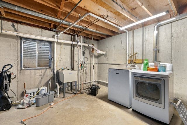 41W580 Rohrsen Road, Elgin, IL 60124 41W580 Rohrsen Road, Elgin, IL 60124