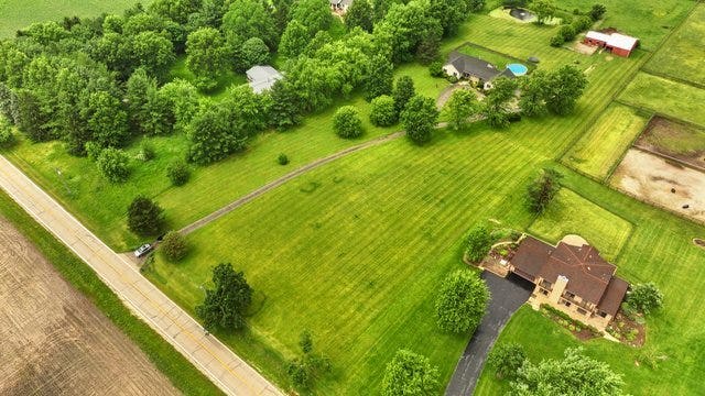 41W580 Rohrsen Road, Elgin, IL 60124 41W580 Rohrsen Road, Elgin, IL 60124