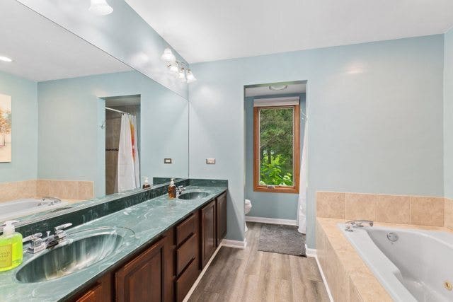 41W580 Rohrsen Road, Elgin, IL 60124 41W580 Rohrsen Road, Elgin, IL 60124