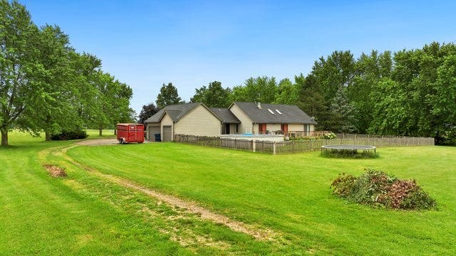 41W580 Rohrsen Road, Elgin, IL 60124 41W580 Rohrsen Road, Elgin, IL 60124