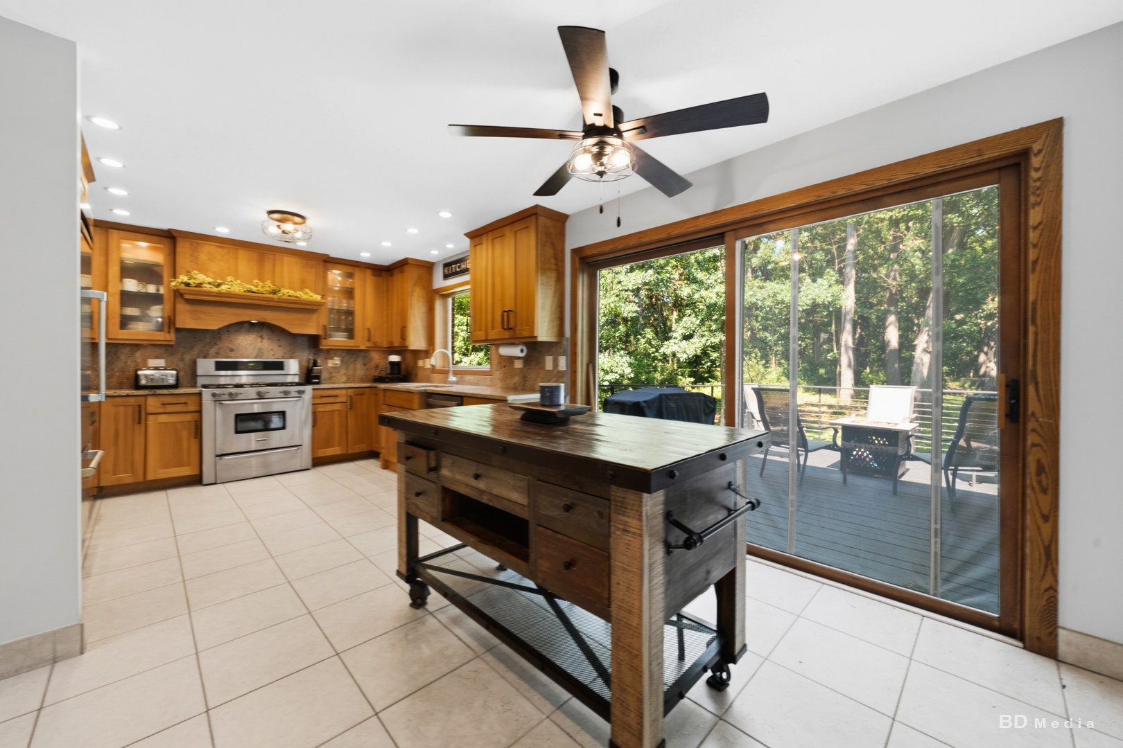 12 Old Tamarack Lane, Orland Park, IL 60462 12 Old Tamarack Lane, Orland Park, IL 60462