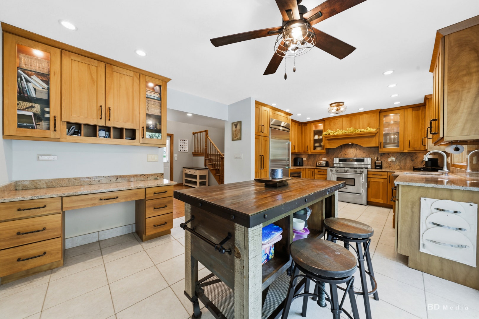12 Old Tamarack Lane, Orland Park, IL 60462 12 Old Tamarack Lane, Orland Park, IL 60462