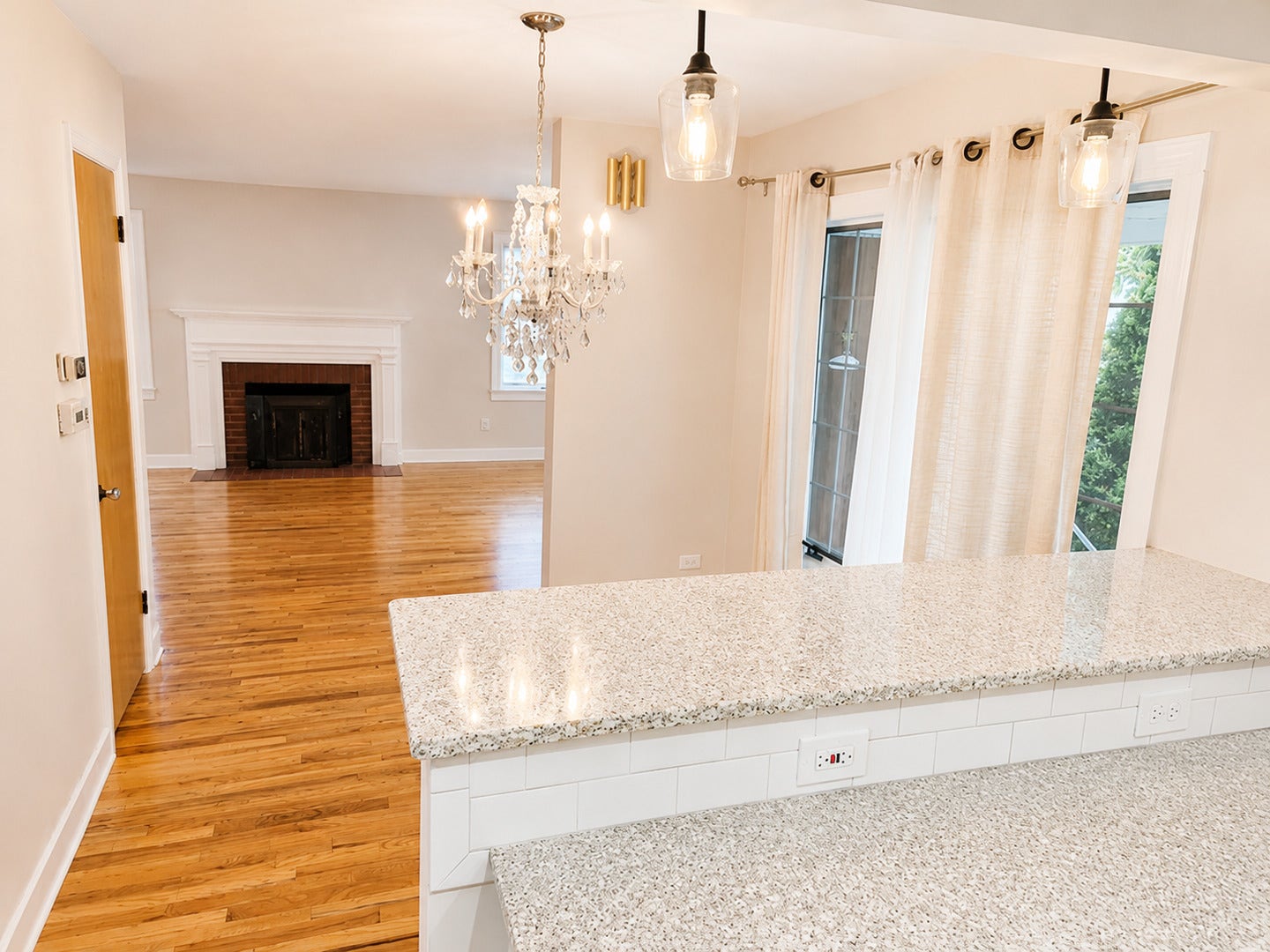 4529 Saratoga Avenue, Downers Grove, IL 60515 4529 Saratoga Avenue, Downers Grove, IL 60515