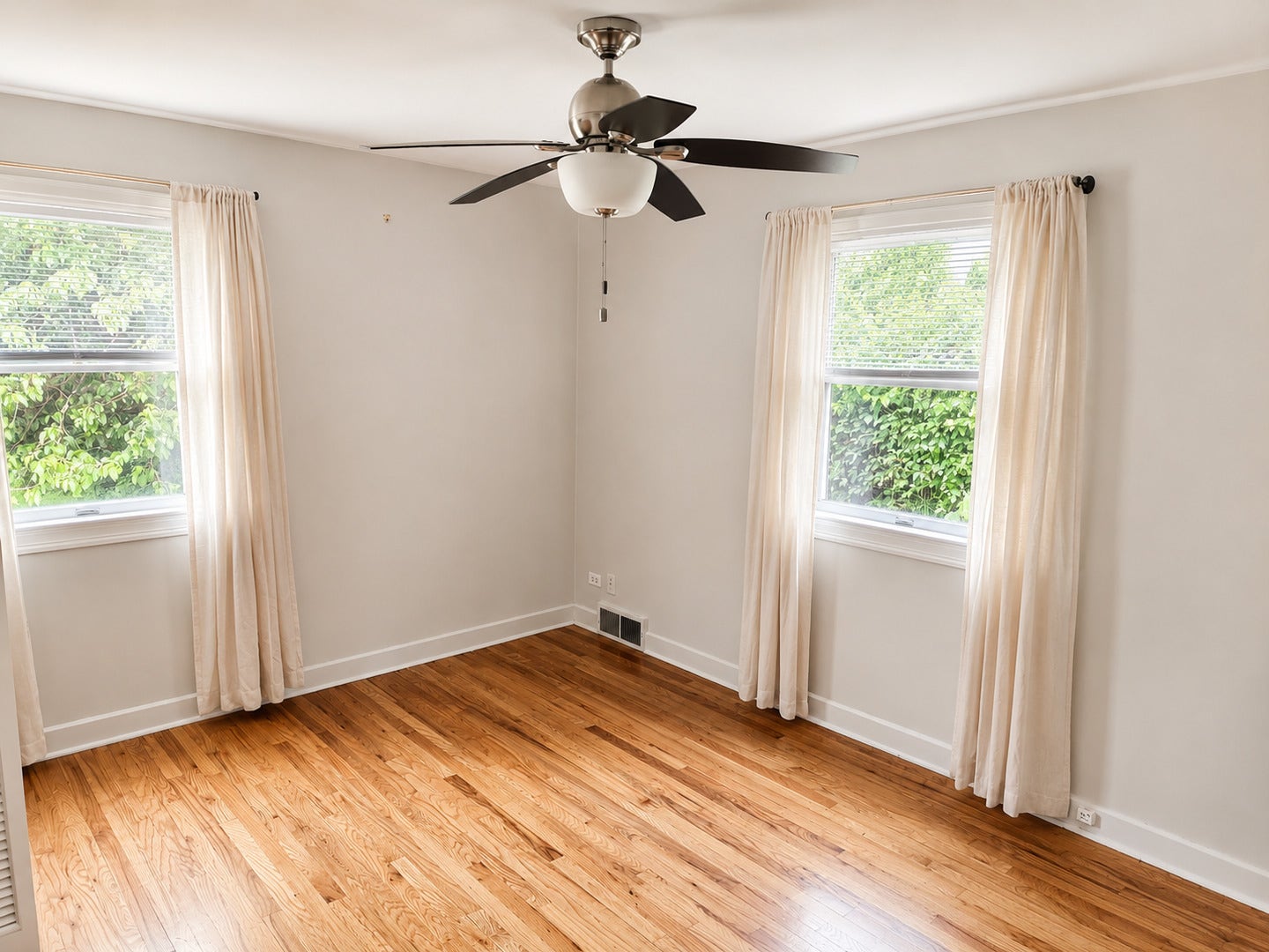 4529 Saratoga Avenue, Downers Grove, IL 60515 4529 Saratoga Avenue, Downers Grove, IL 60515