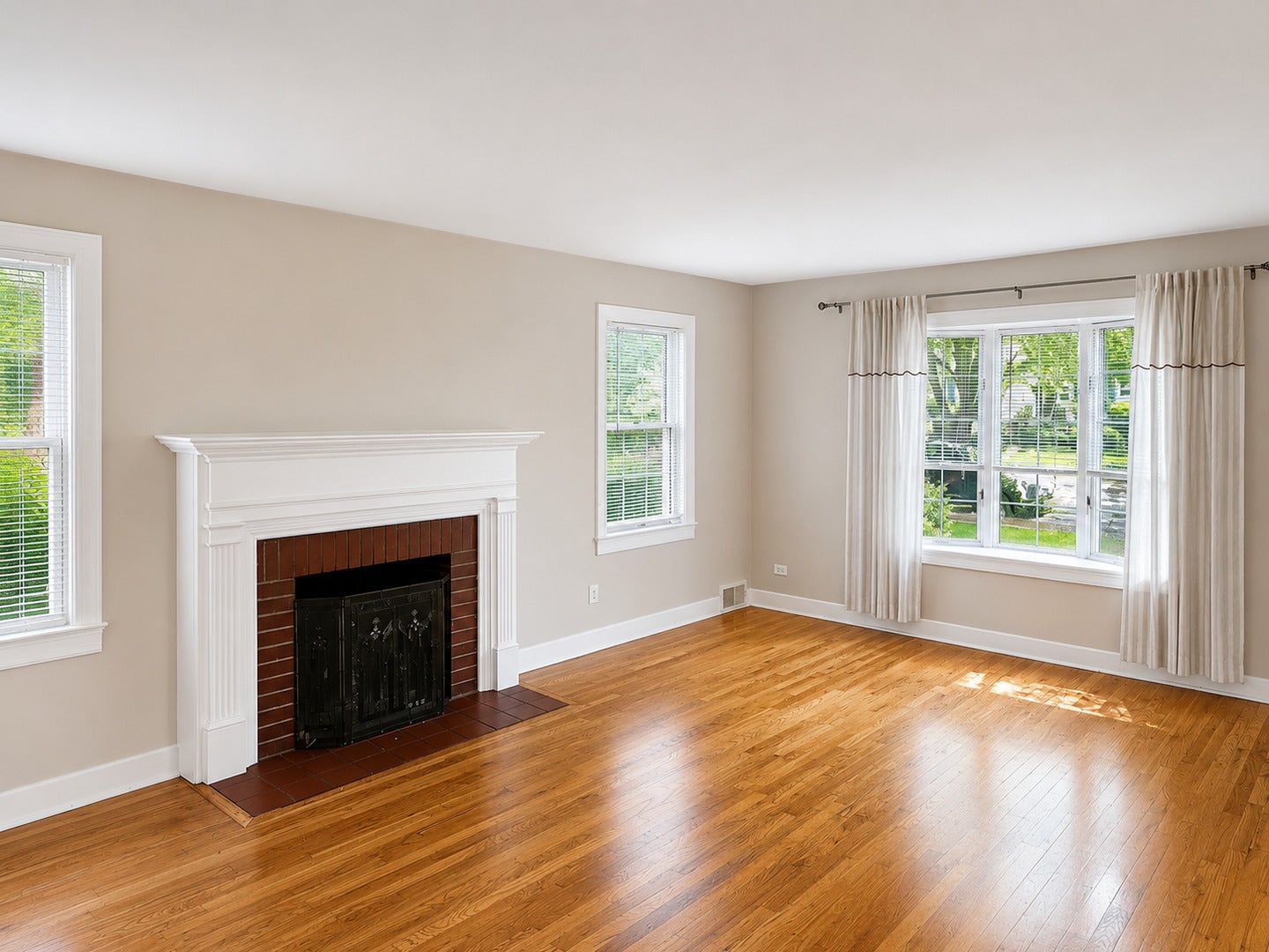 4529 Saratoga Avenue, Downers Grove, IL 60515 4529 Saratoga Avenue, Downers Grove, IL 60515