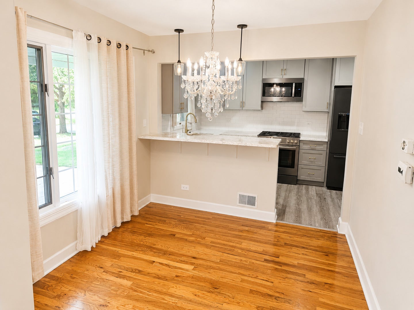 4529 Saratoga Avenue, Downers Grove, IL 60515 4529 Saratoga Avenue, Downers Grove, IL 60515