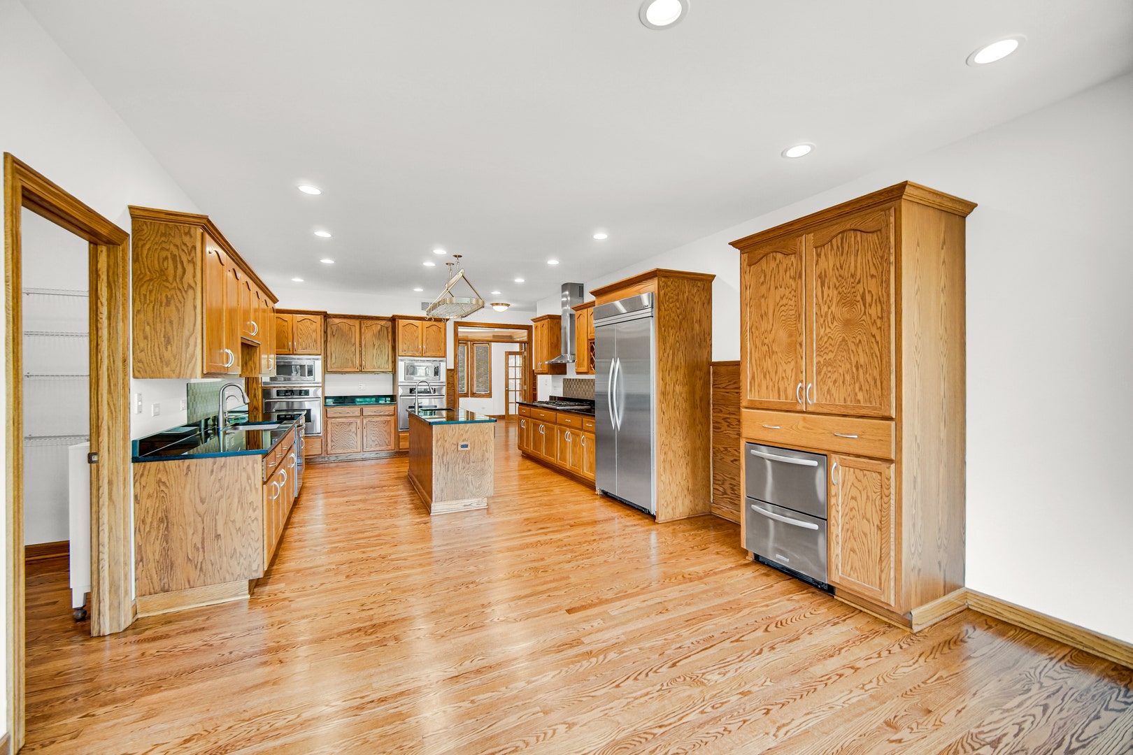 21459 Brittany Drive, Frankfort, IL 60423 21459 Brittany Drive, Frankfort, IL 60423