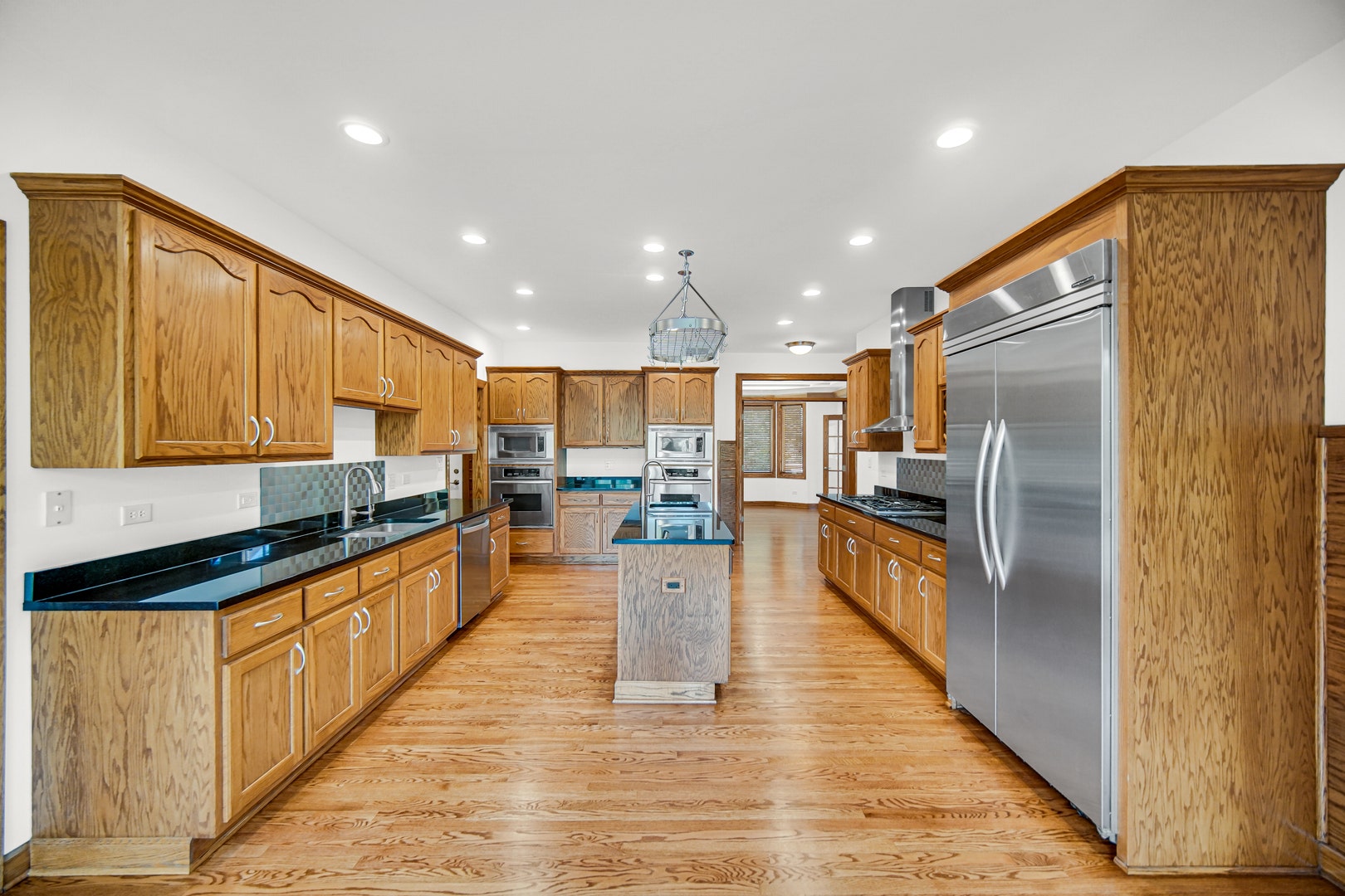 21459 Brittany Drive, Frankfort, IL 60423 21459 Brittany Drive, Frankfort, IL 60423