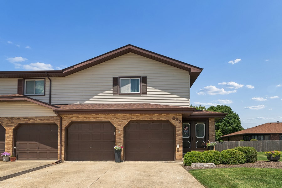 Property photo for 893 Meadow Ridge Lane, #0, New Lenox, IL