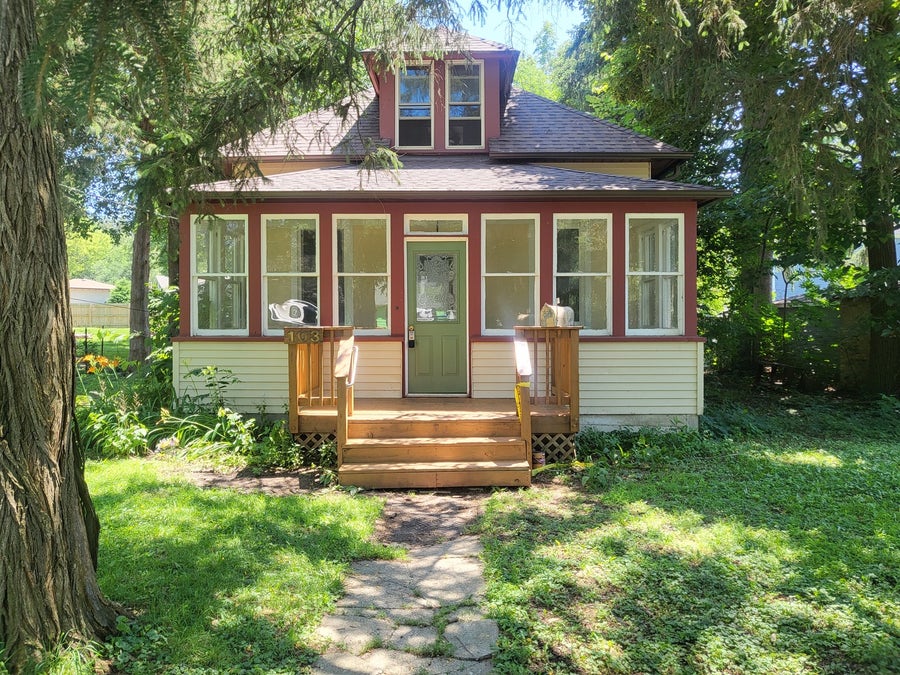 Property photo for 103 Center Street, Fox River Grove, IL