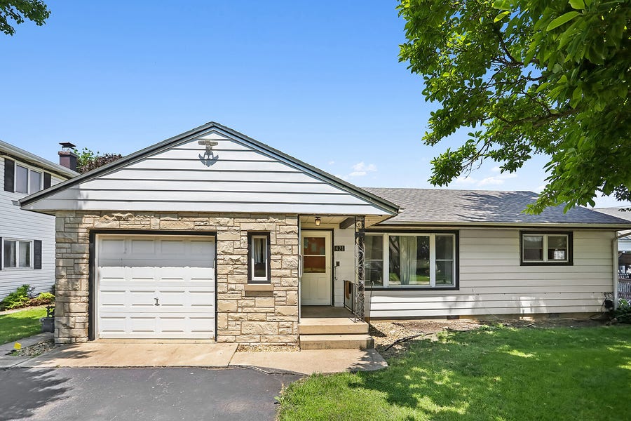 Property photo for 421 E South Street, Peotone, IL