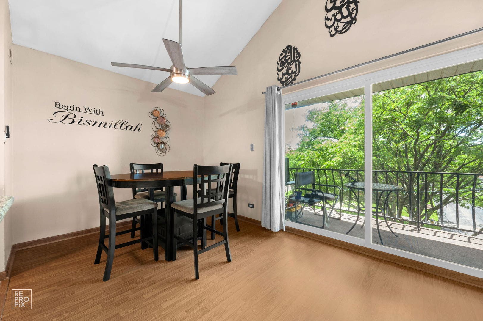 8154 168th Place, #3E, Tinley Park, IL 60477 8154 168th Place, #3E, Tinley Park, IL 60477