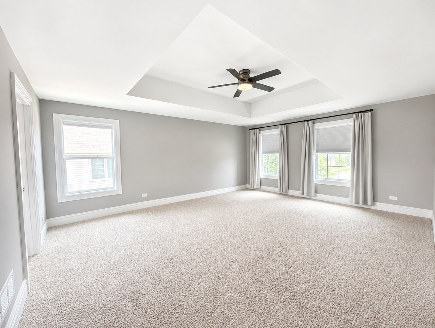 13070 Waterford Drive, Lemont, IL 60439 13070 Waterford Drive, Lemont, IL 60439