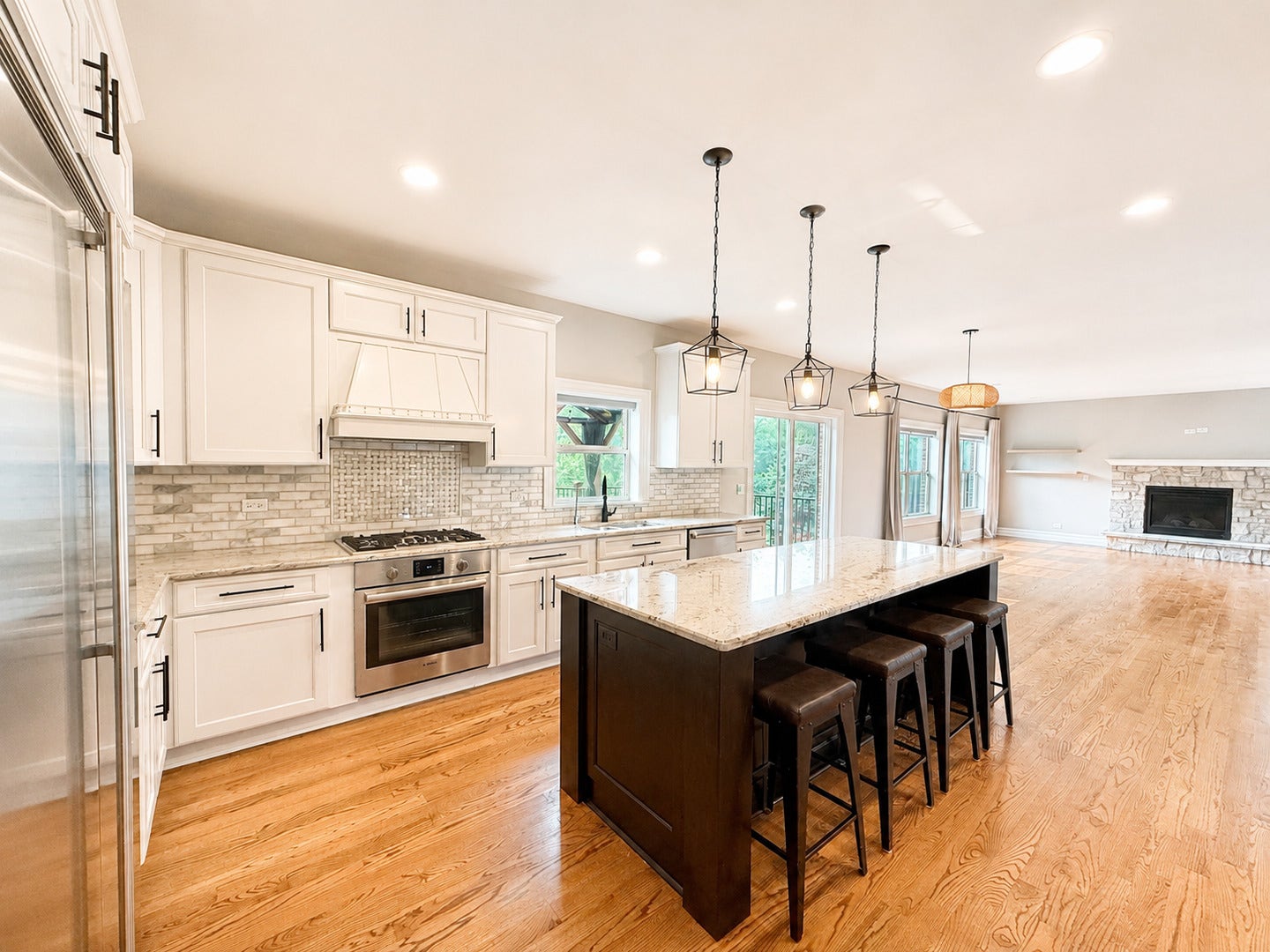 13070 Waterford Drive, Lemont, IL 60439 13070 Waterford Drive, Lemont, IL 60439