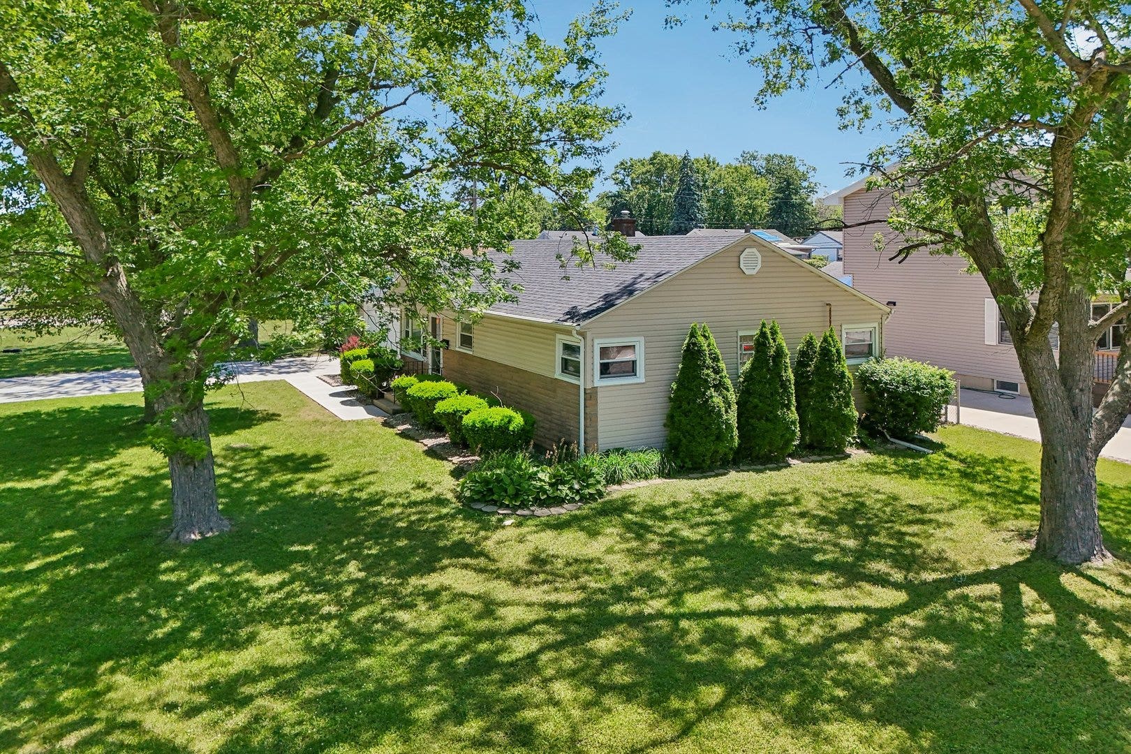 16841 Willow Lane Drive, Tinley Park, IL 60477 16841 Willow Lane Drive, Tinley Park, IL 60477