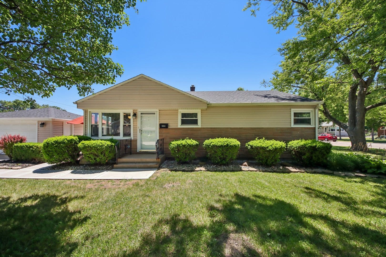 16841 Willow Lane Drive, Tinley Park, IL 60477 16841 Willow Lane Drive, Tinley Park, IL 60477