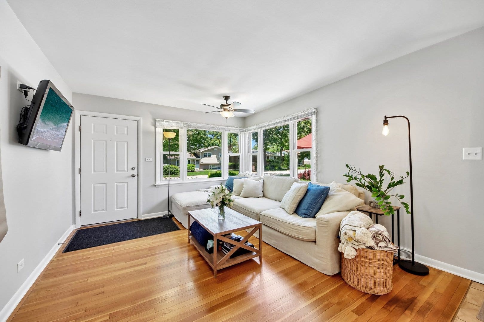 16841 Willow Lane Drive, Tinley Park, IL 60477 16841 Willow Lane Drive, Tinley Park, IL 60477