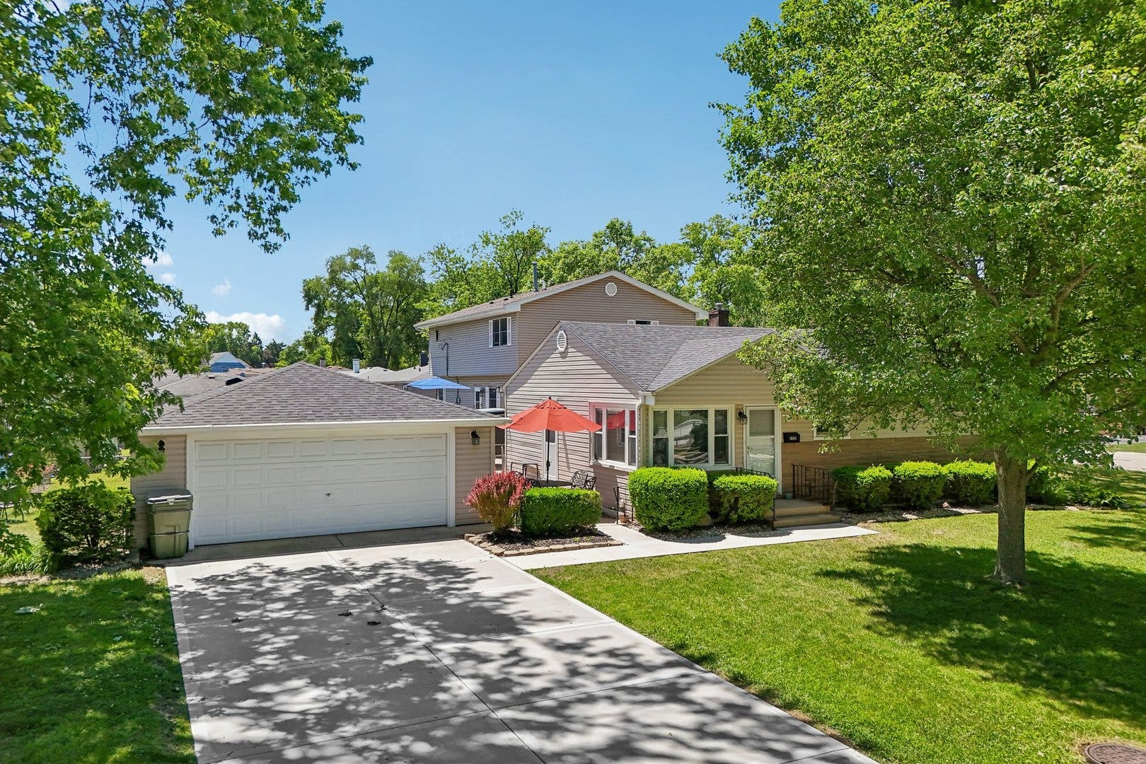 16841 Willow Lane Drive, Tinley Park, IL 60477 16841 Willow Lane Drive, Tinley Park, IL 60477