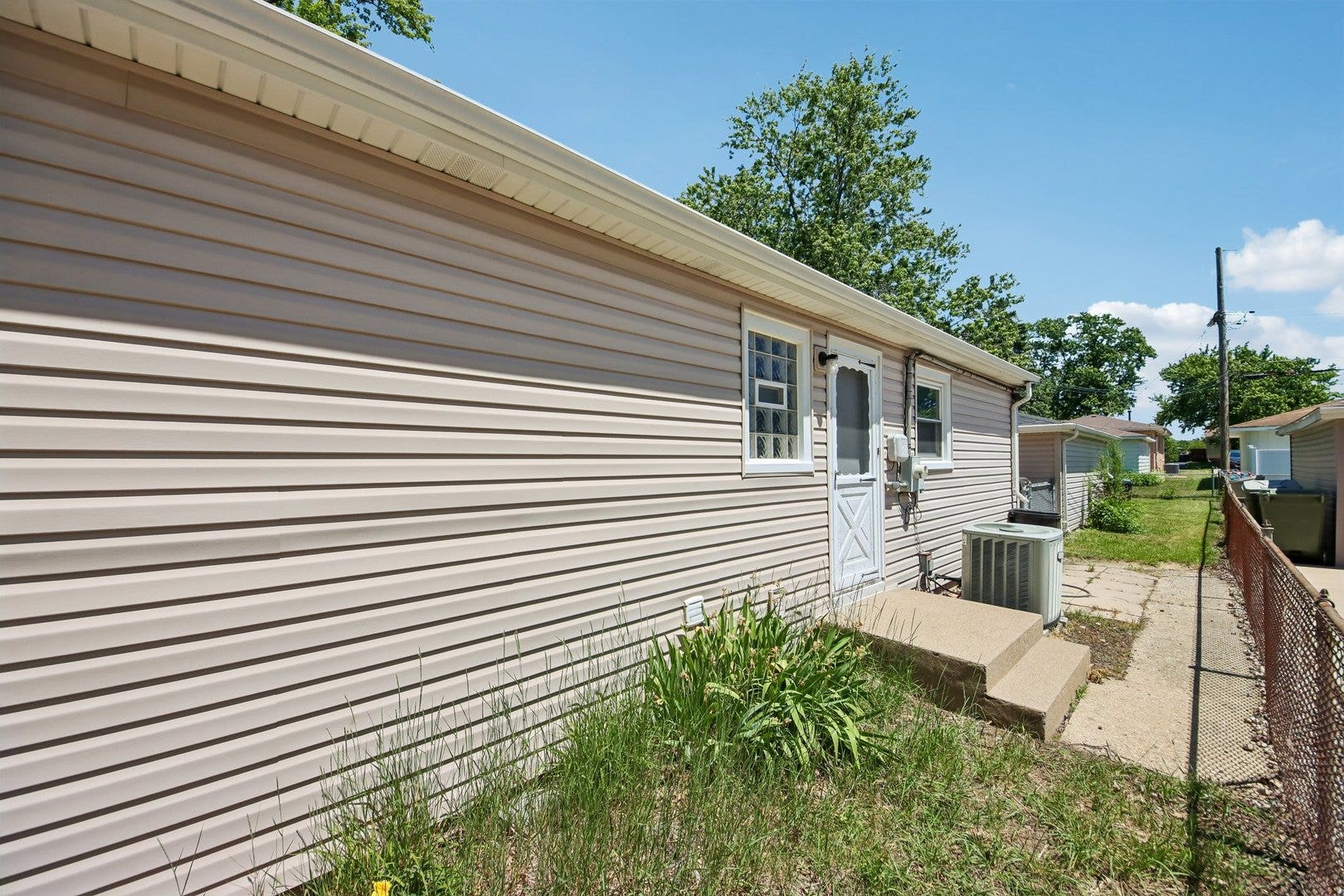 16841 Willow Lane Drive, Tinley Park, IL 60477 16841 Willow Lane Drive, Tinley Park, IL 60477