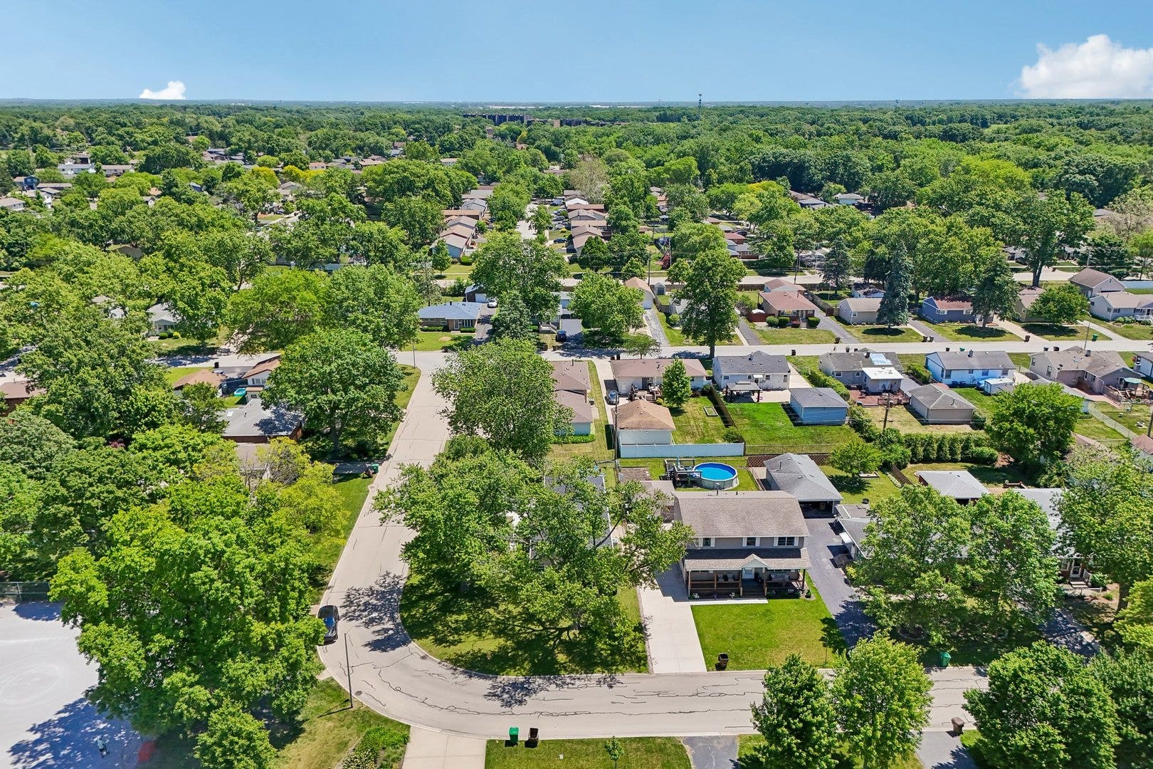 16841 Willow Lane Drive, Tinley Park, IL 60477 16841 Willow Lane Drive, Tinley Park, IL 60477