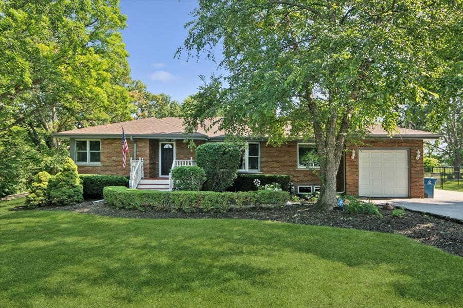 Property photo for 1219 121st Street, Lemont, IL