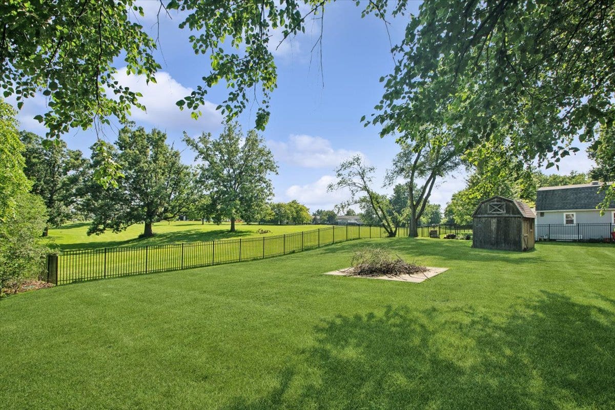 1219 121st Street, Lemont, IL 60439 1219 121st Street, Lemont, IL 60439