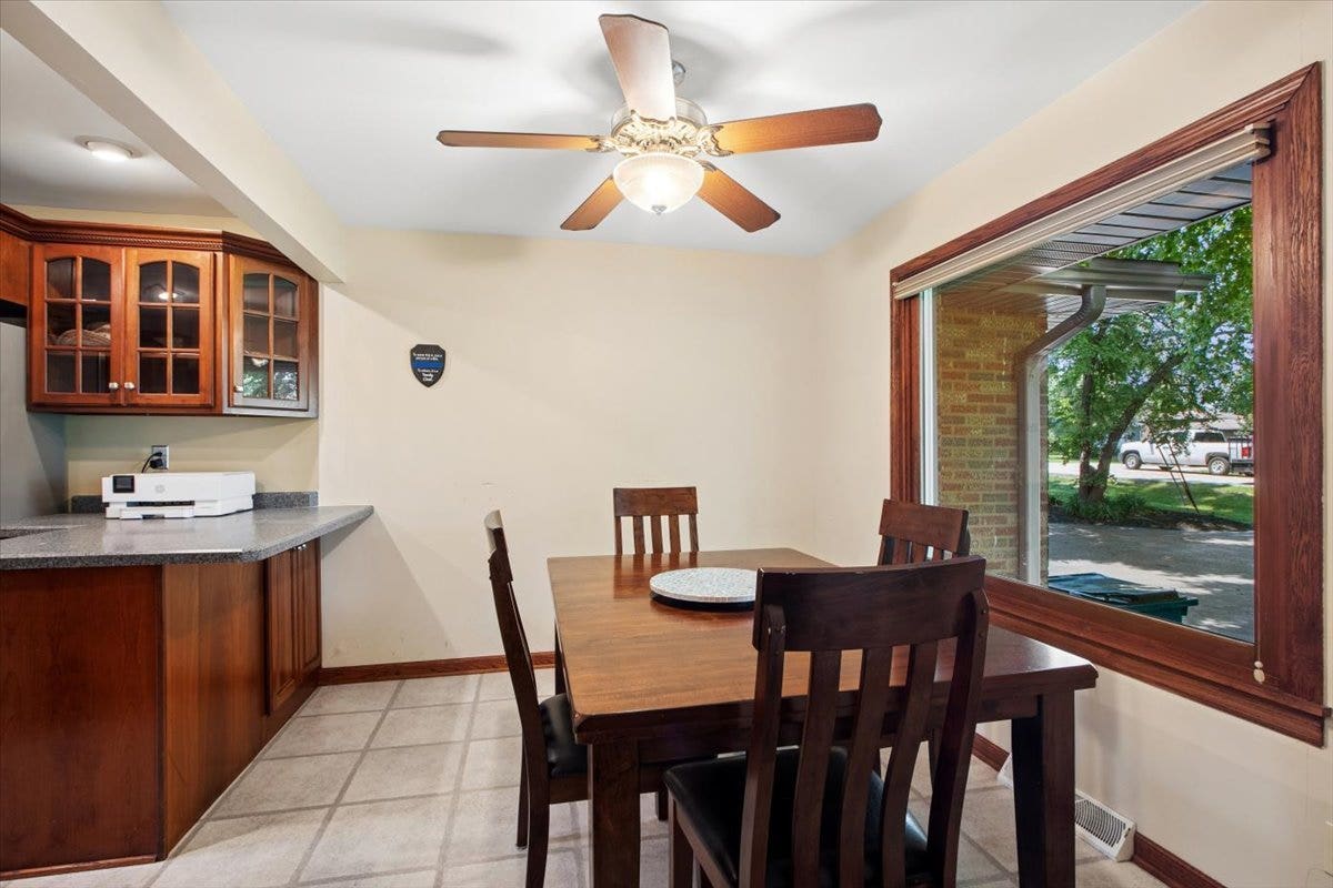 1219 121st Street, Lemont, IL 60439 1219 121st Street, Lemont, IL 60439