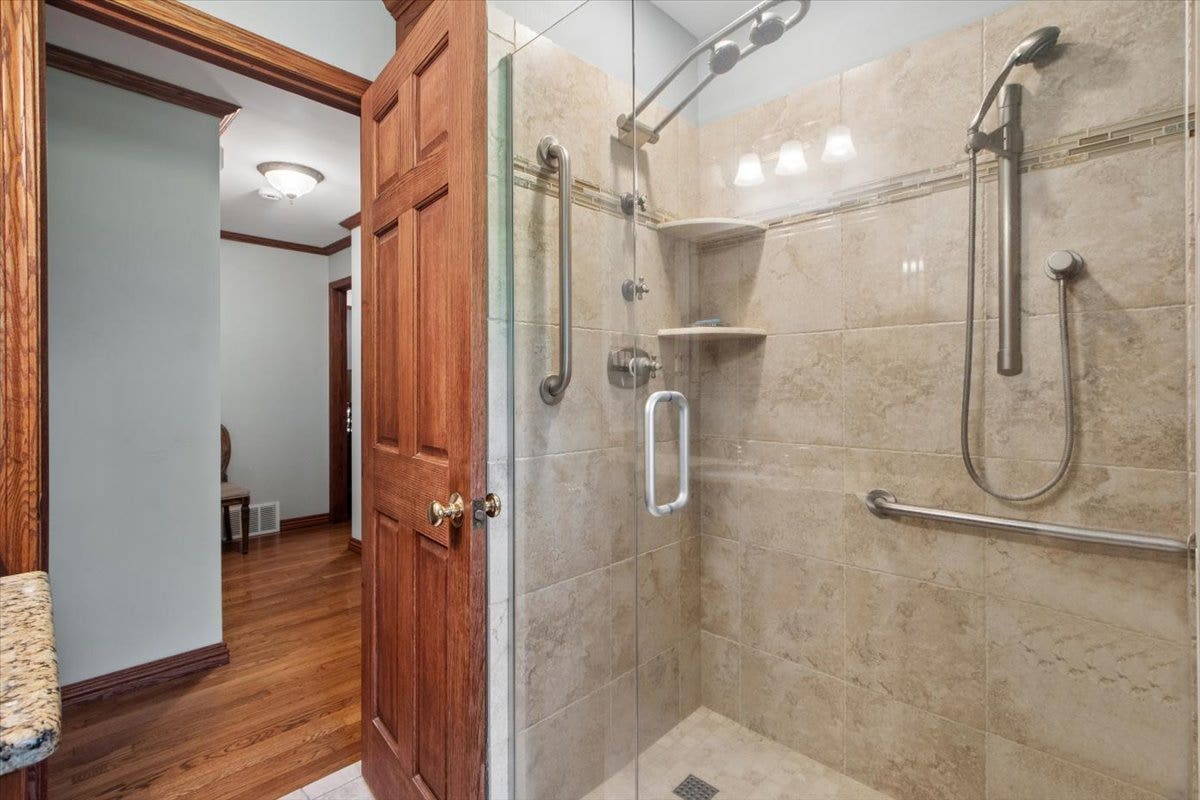 1219 121st Street, Lemont, IL 60439 1219 121st Street, Lemont, IL 60439