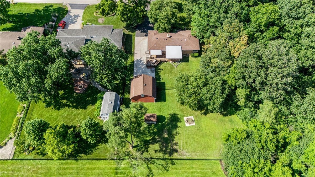 1219 121st Street, Lemont, IL 60439 1219 121st Street, Lemont, IL 60439