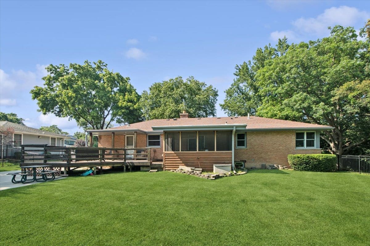 1219 121st Street, Lemont, IL 60439 1219 121st Street, Lemont, IL 60439