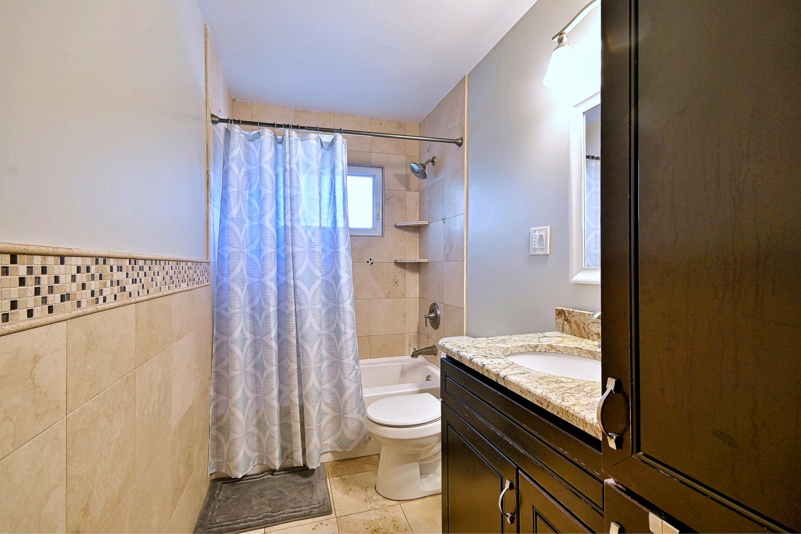 5728 Plymouth Avenue, Downers Grove, IL 60516 5728 Plymouth Avenue, Downers Grove, IL 60516