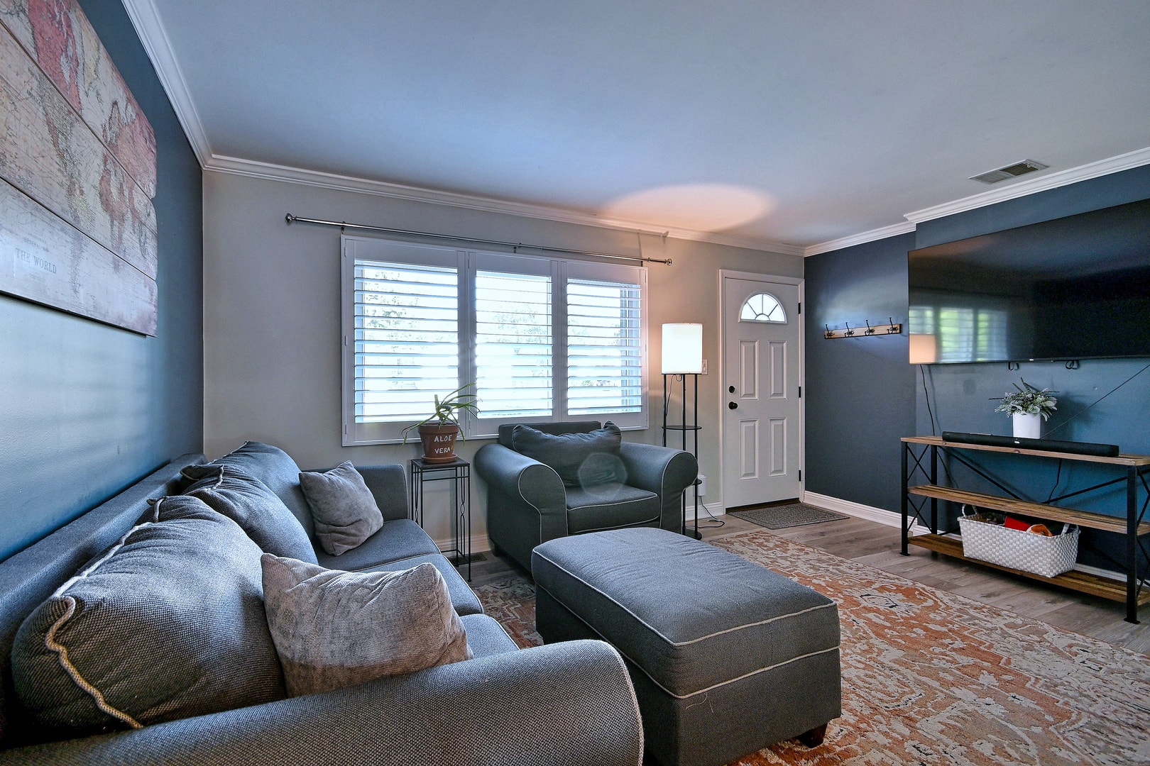 5728 Plymouth Avenue, Downers Grove, IL 60516 5728 Plymouth Avenue, Downers Grove, IL 60516