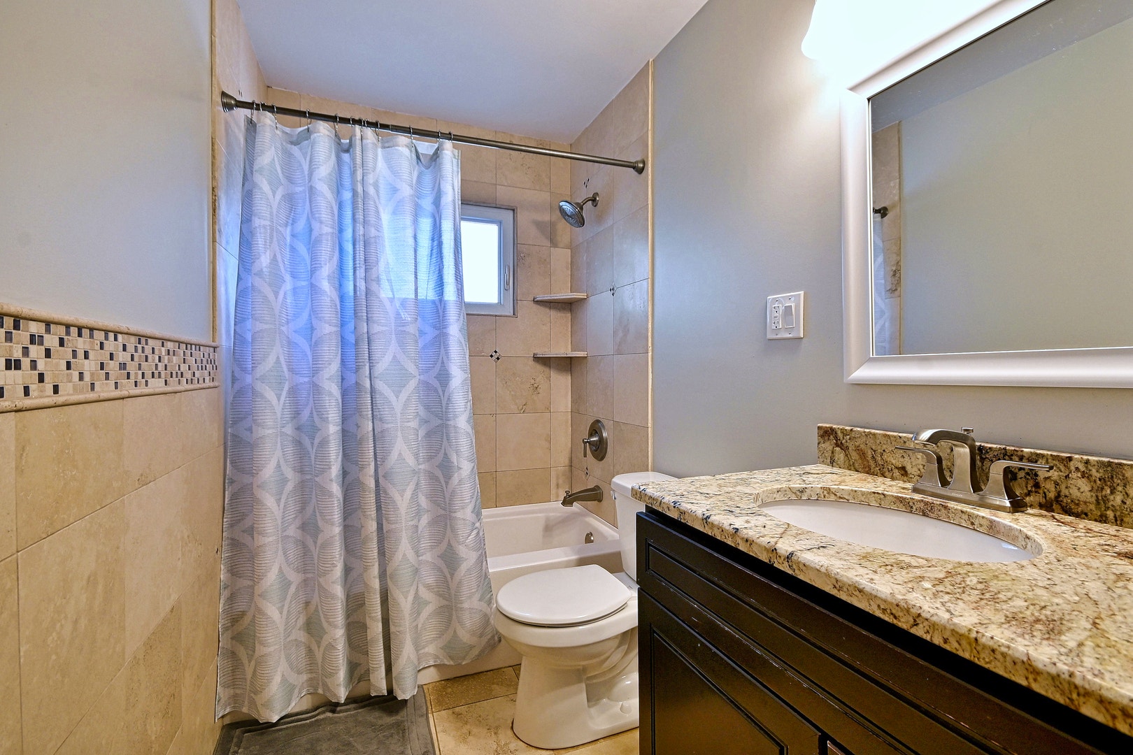 5728 Plymouth Avenue, Downers Grove, IL 60516 5728 Plymouth Avenue, Downers Grove, IL 60516