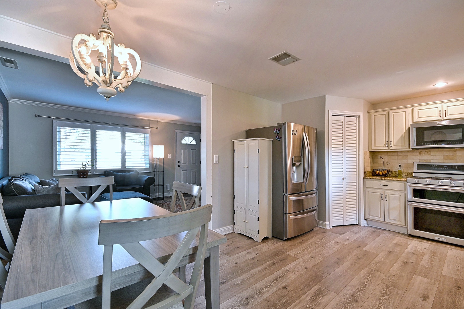 5728 Plymouth Avenue, Downers Grove, IL 60516 5728 Plymouth Avenue, Downers Grove, IL 60516