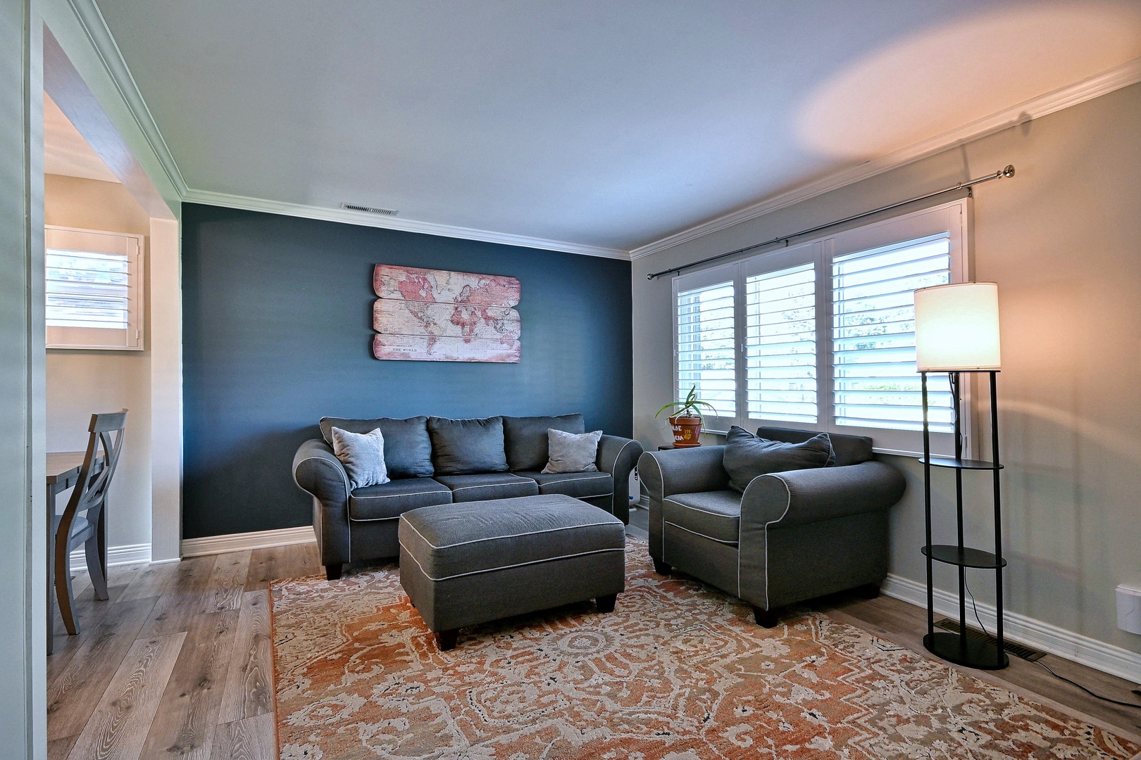 5728 Plymouth Avenue, Downers Grove, IL 60516 5728 Plymouth Avenue, Downers Grove, IL 60516