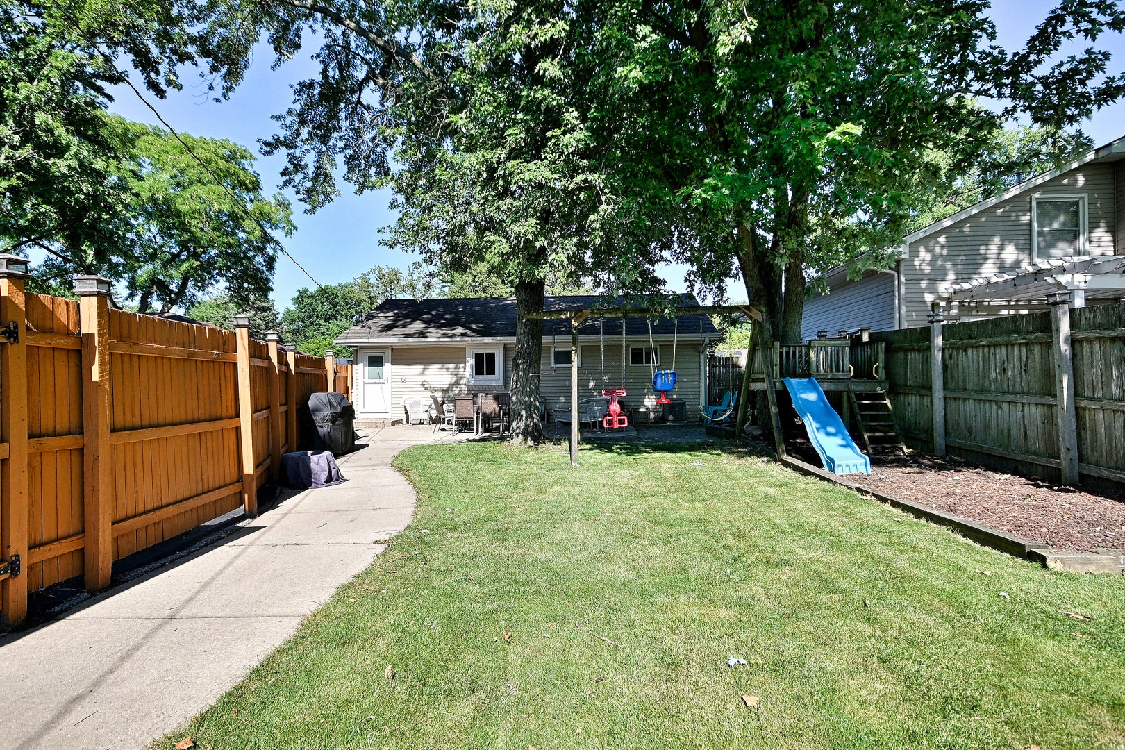 5728 Plymouth Avenue, Downers Grove, IL 60516 5728 Plymouth Avenue, Downers Grove, IL 60516
