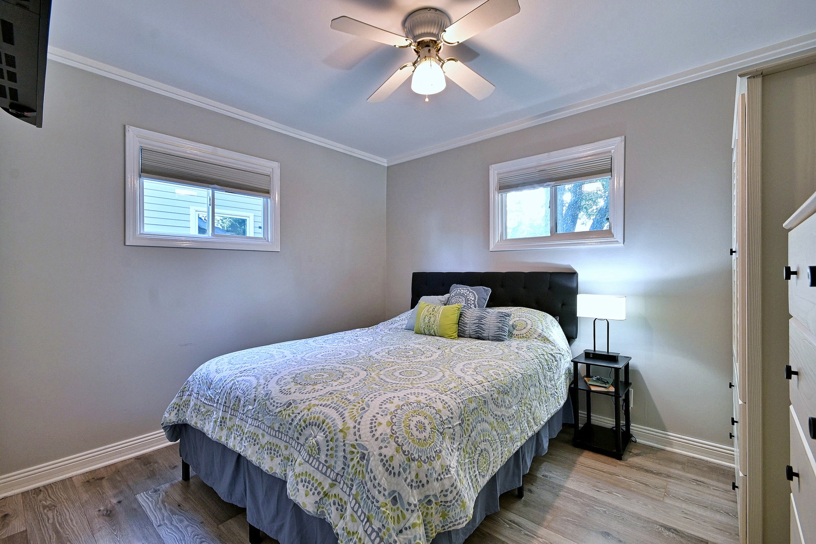 5728 Plymouth Avenue, Downers Grove, IL 60516 5728 Plymouth Avenue, Downers Grove, IL 60516