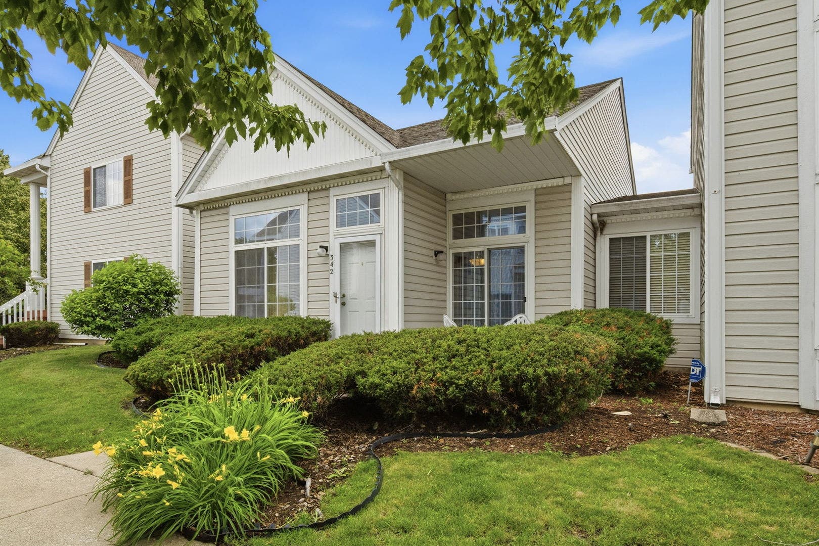 342 Magnolia Court, Bolingbrook, IL 60440 342 Magnolia Court, Bolingbrook, IL 60440