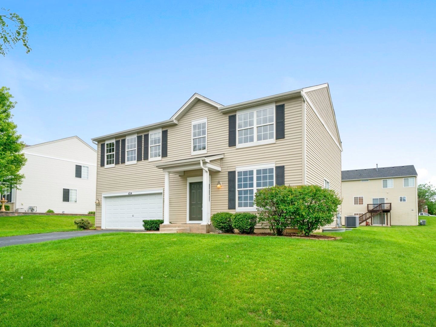 824 Briarcliff Drive, Minooka, IL 60447 824 Briarcliff Drive, Minooka, IL 60447