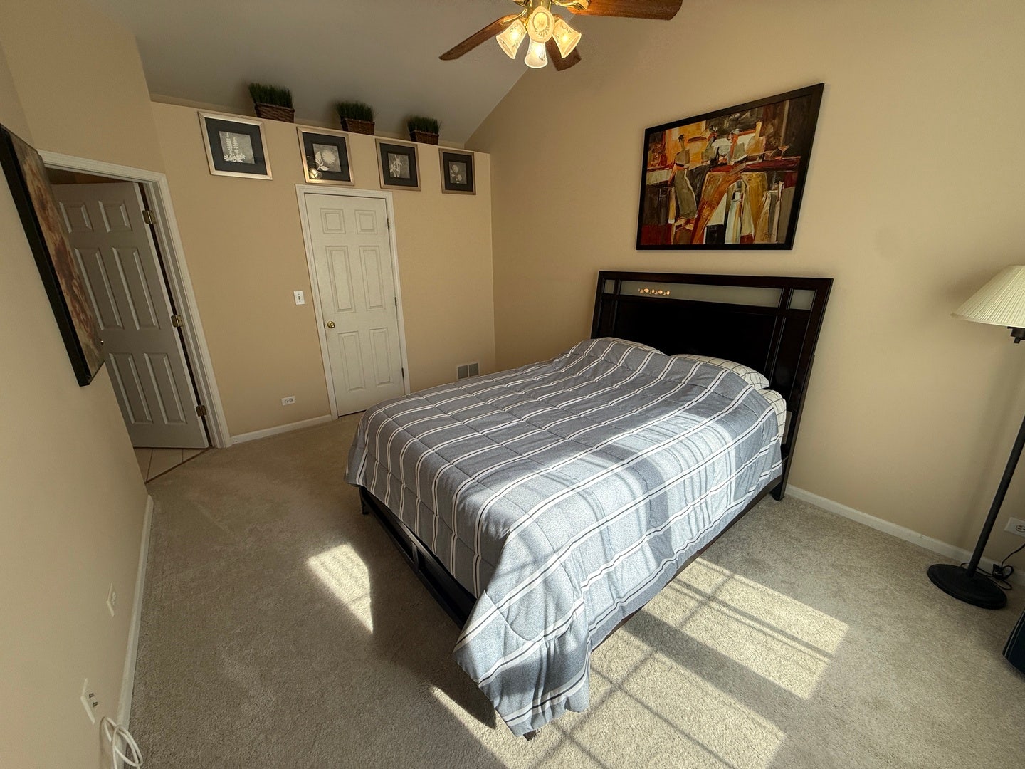 3034 Autumn Lake Drive, Aurora, IL 60504